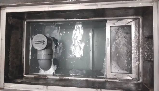 グリストラップ清掃