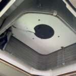 業務用エアコンの内部